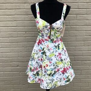Cherry Moda Italy Dainty Floral Sleeveless Summer Mini Dress
